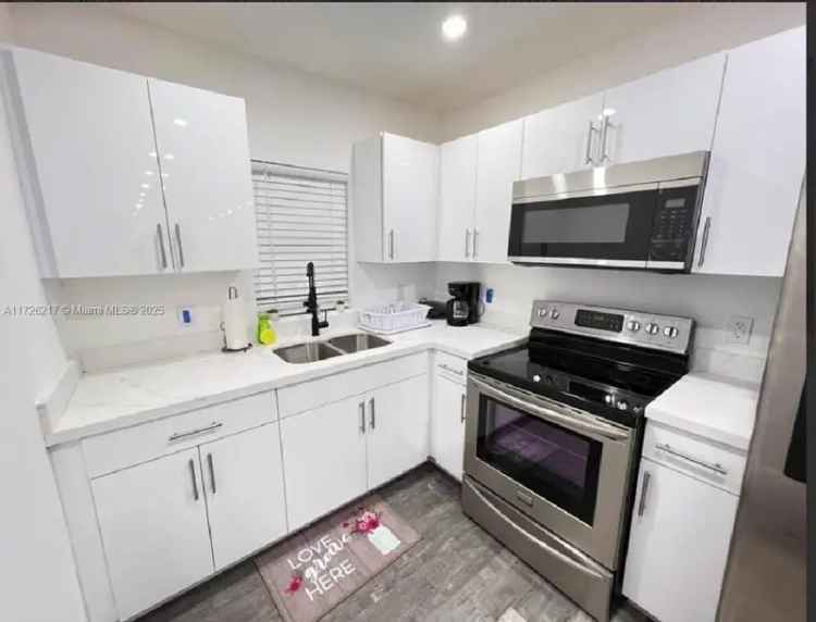 Single-family house For Sale in 1741, Northwest 68th Terrace, Miami, Florida