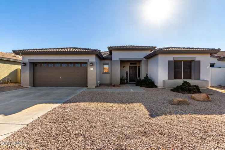 Single-family house For Sale in 21171, East Stirrup Street, Queen Creek, Arizona