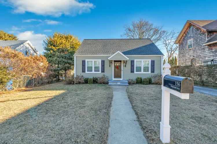 Single-family house For Sale in 156, Fairview Avenue, Stratford, Connecticut