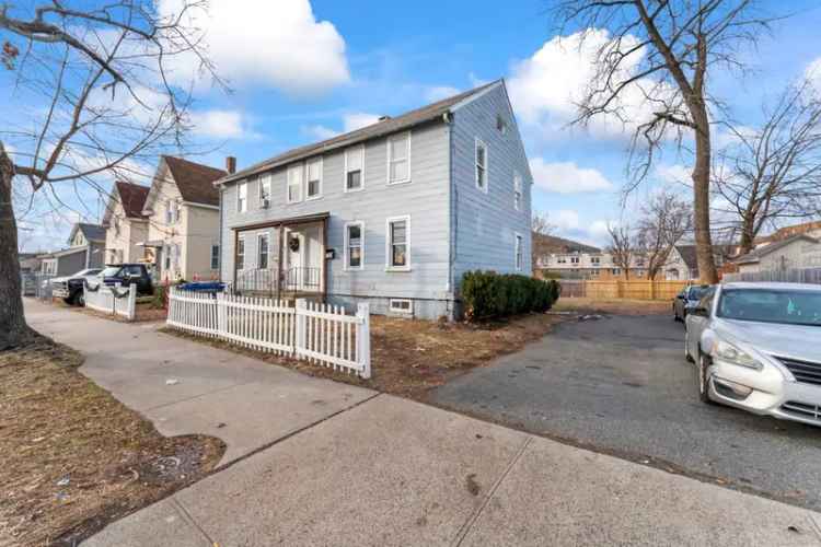 Multi-family house For Sale in 154;156, Fitch Street, New Haven, Connecticut