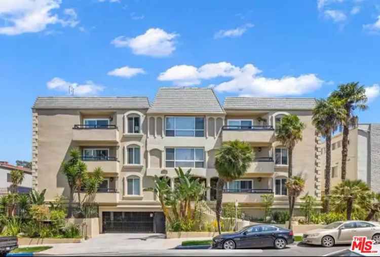 Condo For Sale in 11646, Chenault Street, Los Angeles, California