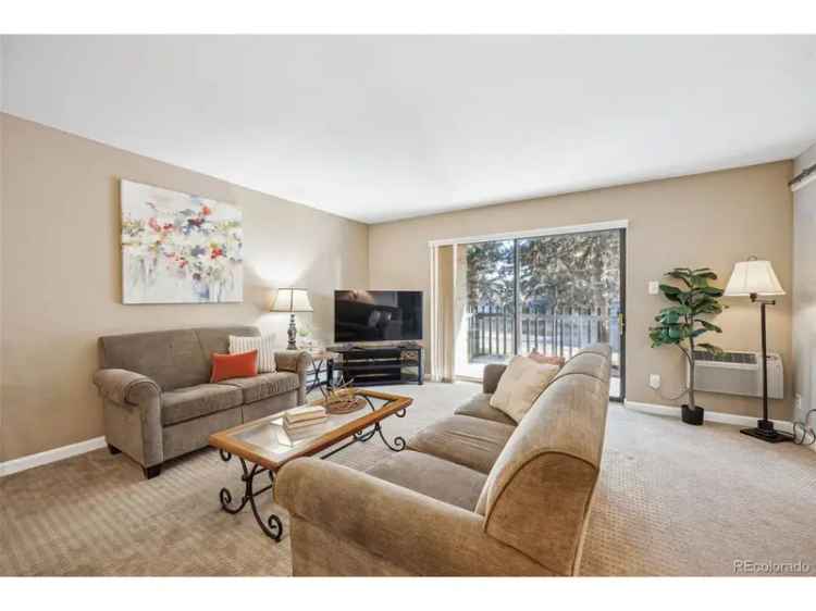 Single-family house For Sale in 14102, East Linvale Place, Aurora, Colorado