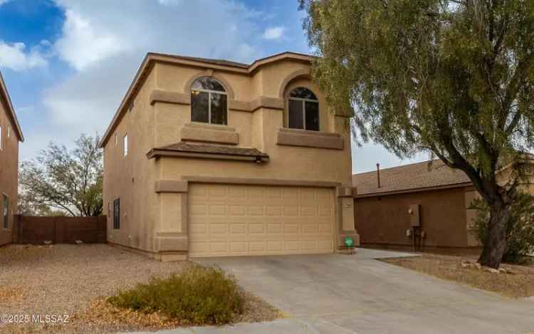 Single-family house For Sale in 7908, South Baja Stone Avenue, Tucson, Arizona