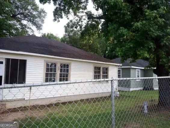 Single-family house For Sale in 730, Villa Esta Avenue, Macon, Georgia