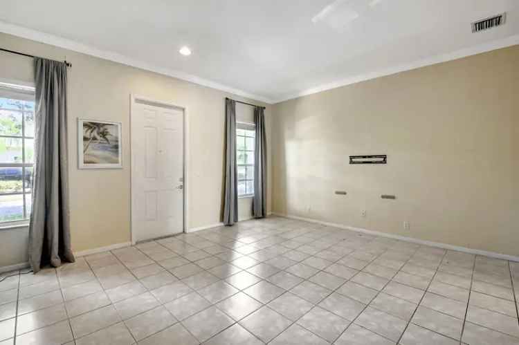 House For Sale in Boynton Beach, Florida