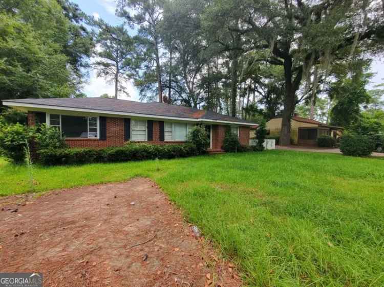 Single-family house For Sale in 1217, Whispering Pines Road, Albany, Georgia