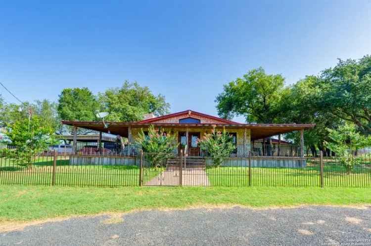 Single-family house For Sale in Texas