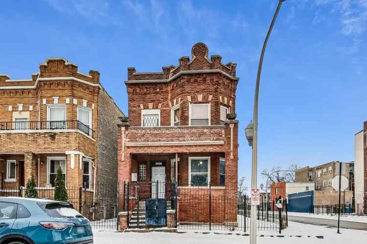 Multi-family house For Sale in 4259, West Wilcox Street, Chicago, Illinois