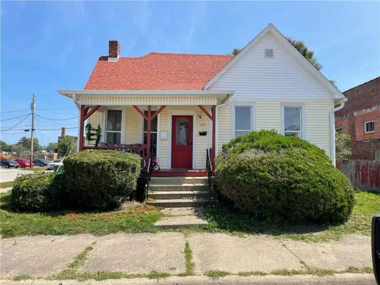 House For Sale in 303, 6th Street, Charleston, Illinois