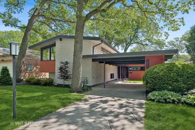 Single-family house For Sale in 9011, Keeler Avenue, Skokie, Illinois