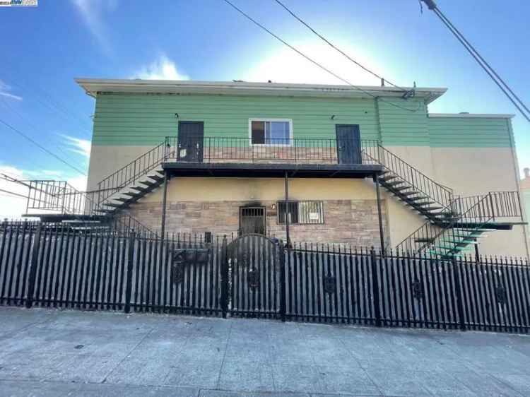 Single-family house For Sale in 1841, East 17th Street, Oakland, California