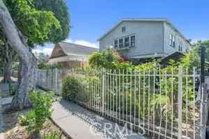 Multi-family house For Sale in 1212, East 54th Street, Los Angeles, California