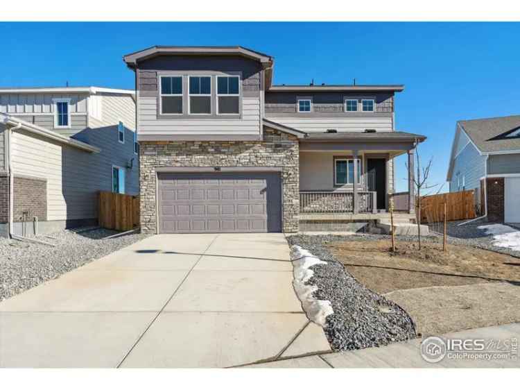 Single-family house For Sale in Johnstown, Colorado