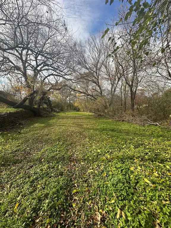 Land For Sale in 150, South Cummings Drive, Alvarado, Texas