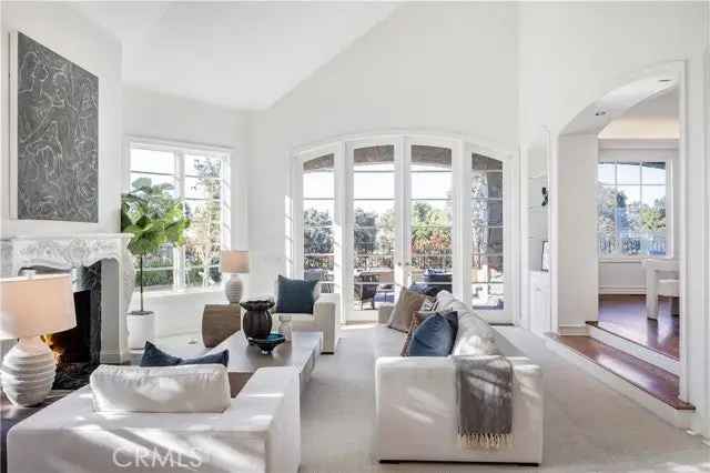 Single-family house For Sale in 15, Hillsborough, Newport Beach, California