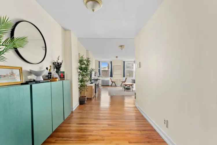 Spacious 1-Bedroom Brooklyn Heights Apartment for Rent