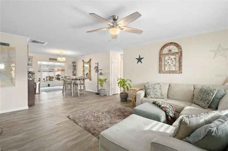 Single-family house For Sale in 1132, Mangrove Road, South Venice, Florida