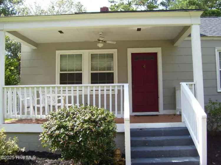 Single-family house For Rent in 402, Sanborn Street, Aberdeen, North Carolina