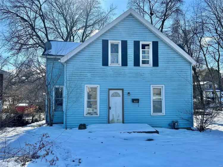 Single-family house For Sale in 3027, Mayfield Avenue, Alton, Illinois