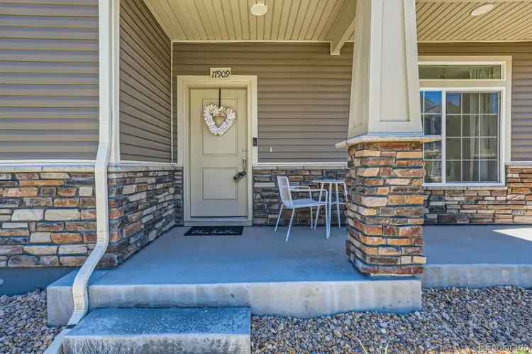 House For Sale in Commerce City, Colorado