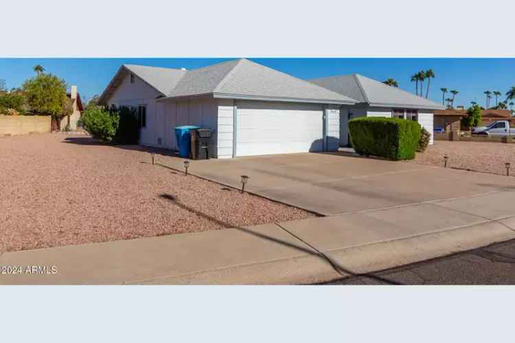 Single-family house For Sale in 11451, South Pawnee Circle, Phoenix, Arizona