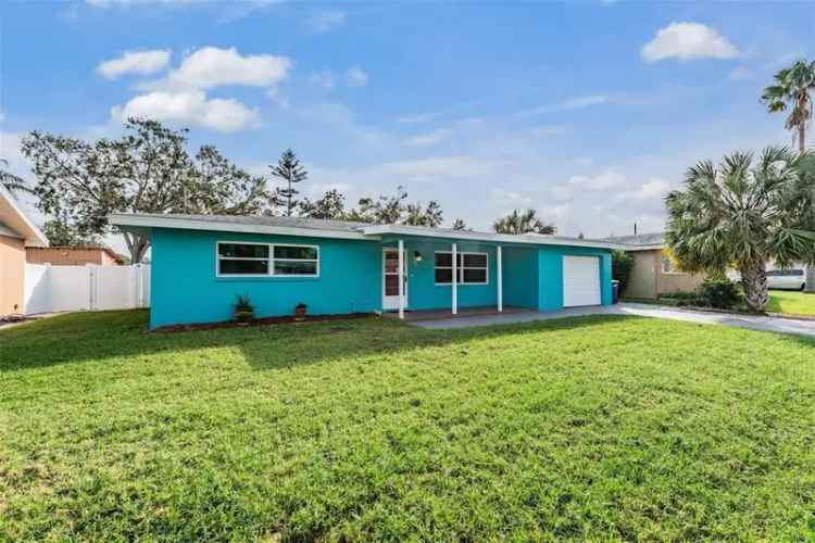 Single-family house For Sale in Clearwater, Florida