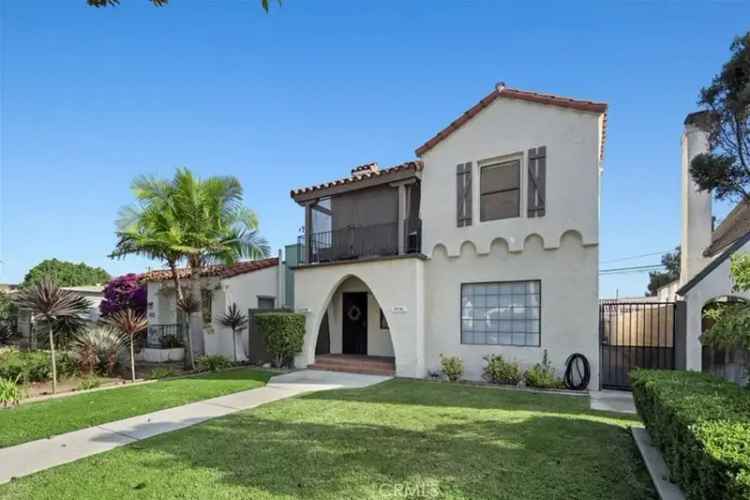 Multi-family house For Sale in 3736, Cerritos Avenue, Long Beach, California