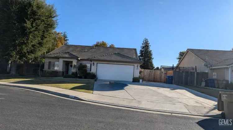 Single-family house For Sale in 11711, Aurora Valley Avenue, Bakersfield, California