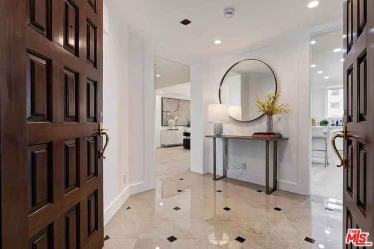 Condo For Sale in 10550, Wilshire Boulevard, Los Angeles, California