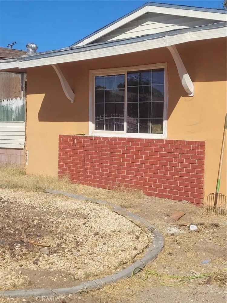 Single-family house For Sale in Barstow, California