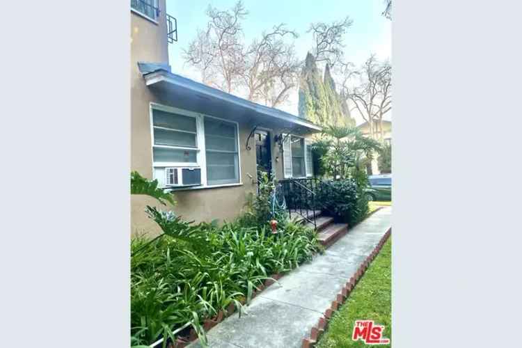 Multi-family house For Sale in Beverly Hills, California