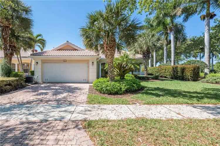 Single-family house For Sale in Bonita Springs, Florida