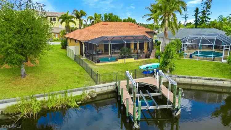 Single-family house For Sale in 2108, Southwest 38th Terrace, Cape Coral, Florida