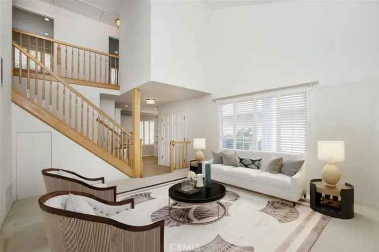 Single-family house For Sale in 20881, Woodlea Lane, Huntington Beach, California