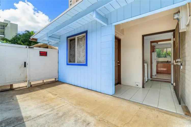 Multi-family house For Sale in 729, Ekela Avenue, Honolulu, Hawaii