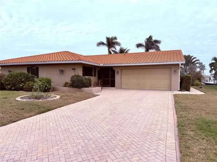 Single-family house For Sale in 310, Belvedere Court, Punta Gorda, Florida