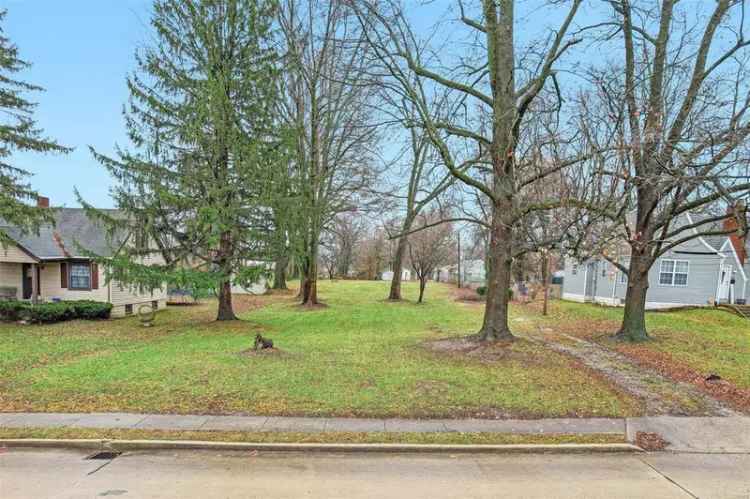 Land For Sale in 1816, East B Street, Belleville, Illinois