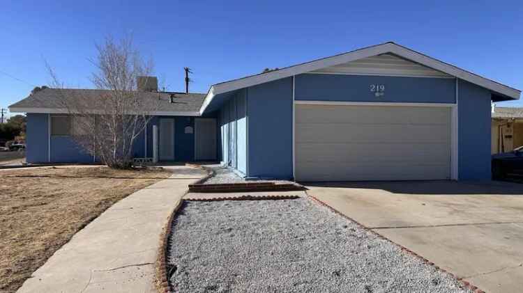 Single-family house For Sale in 219, North Norma Street, Ridgecrest, California