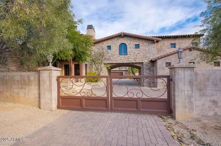 Single-family house For Sale in 8000, East Mariposa Grande Drive, Scottsdale, Arizona