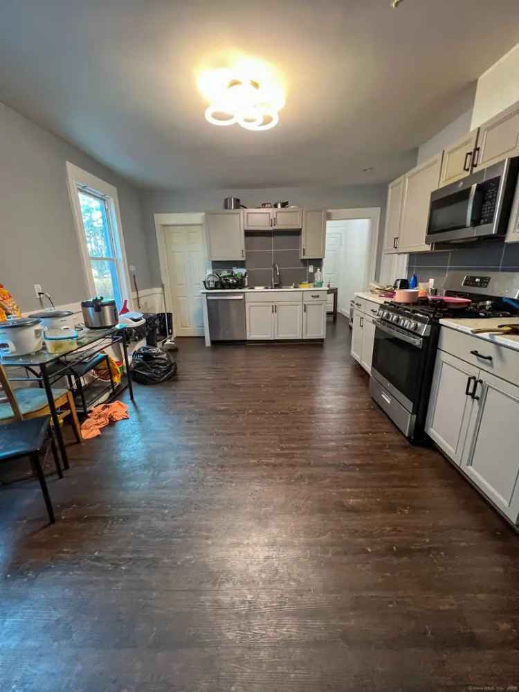 Multi-family house For Sale in 167, Kent Avenue, Bridgeport, Connecticut