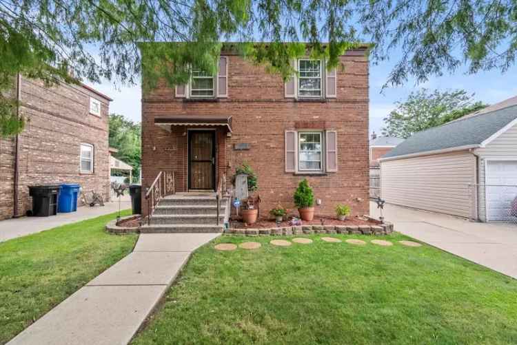 Single-family house For Sale in 6338, South Leclaire Avenue, Chicago, Illinois