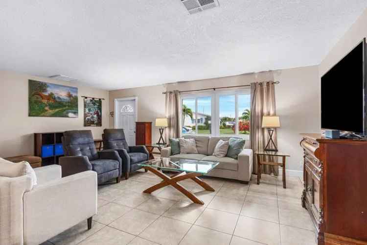 Single-family house For Sale in 1317, Southwest 17th Street, Boynton Beach, Florida