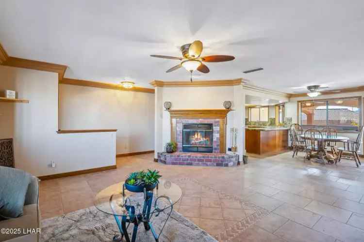 Single-family house For Sale in 1950, Crescent Drive, Lake Havasu City, Arizona