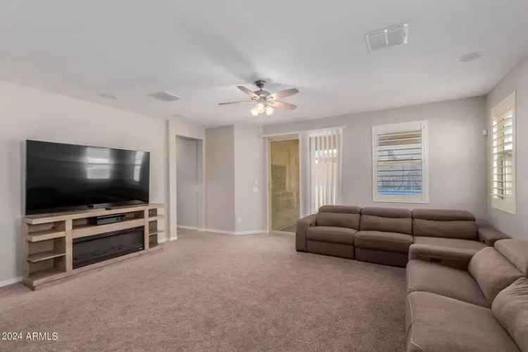 Single-family house For Sale in 17986, West Fulton Street, Goodyear, Arizona