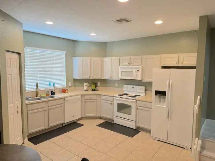 Single-family house For Sale in 2008, Southeast Avon Park Drive, Port Saint Lucie, Florida