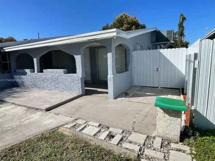 Single-family house For Sale in Fort Lauderdale, Florida