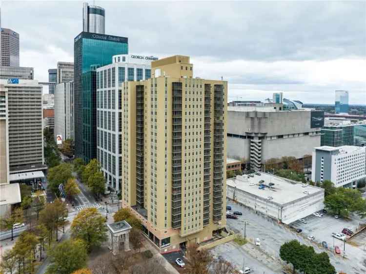 Multi-family house For Sale in 300, Peachtree Street Northeast, Atlanta, Georgia