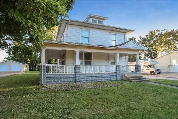 Single-family house For Sale in 216, Polk Avenue, Charleston, Illinois