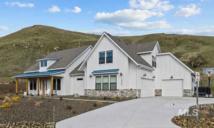 Single-family house For Sale in 4940, West Creeks Edge Court, Boise, Idaho