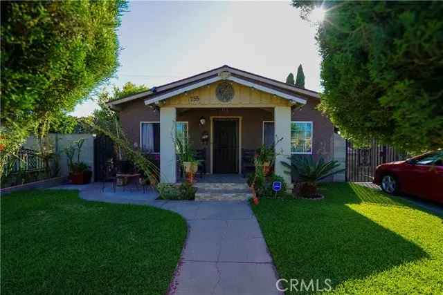 Single-family house For Sale in 755, North Sabina Street, Anaheim, California